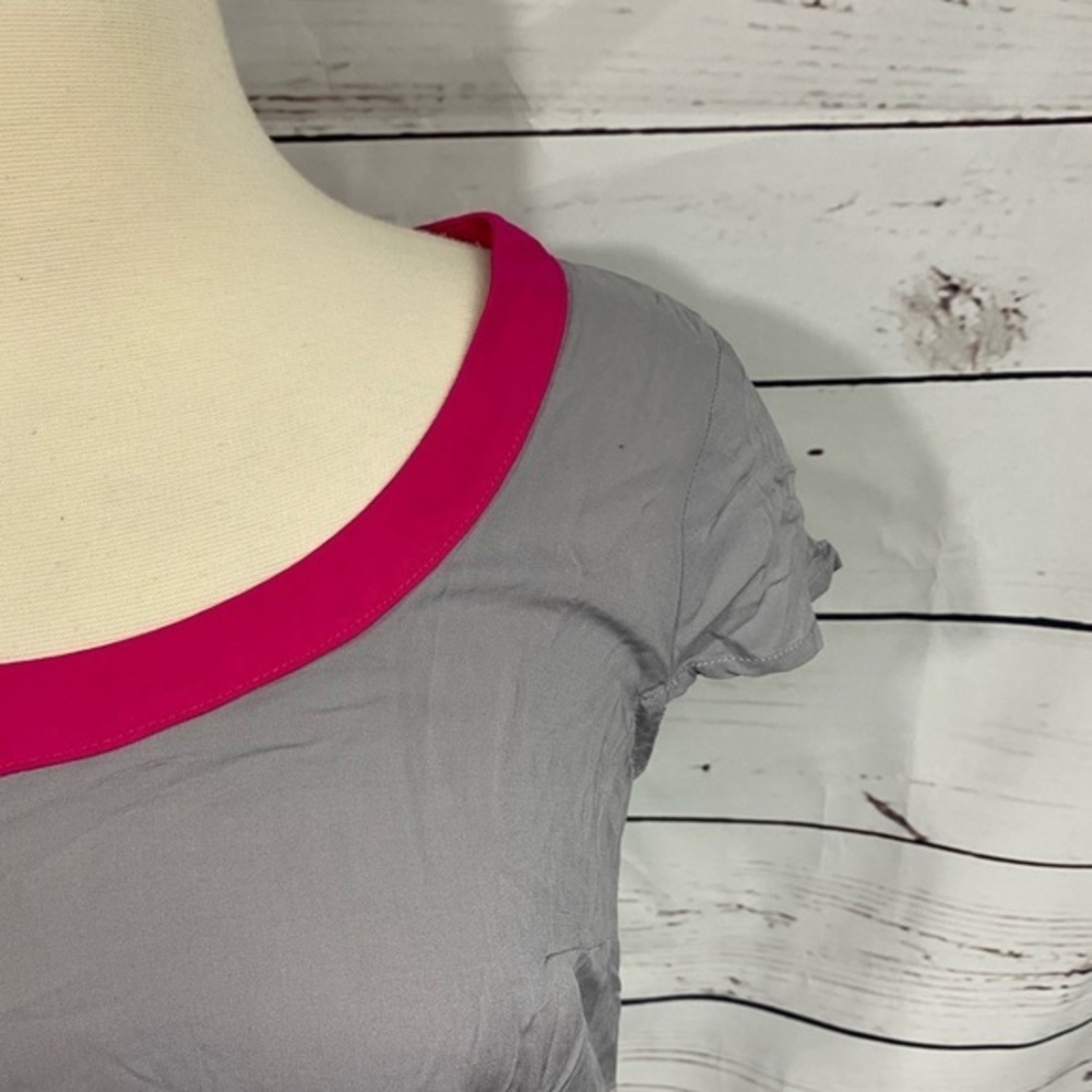 Splendid Grey‎ Color Block Top - Picture 2 of 9